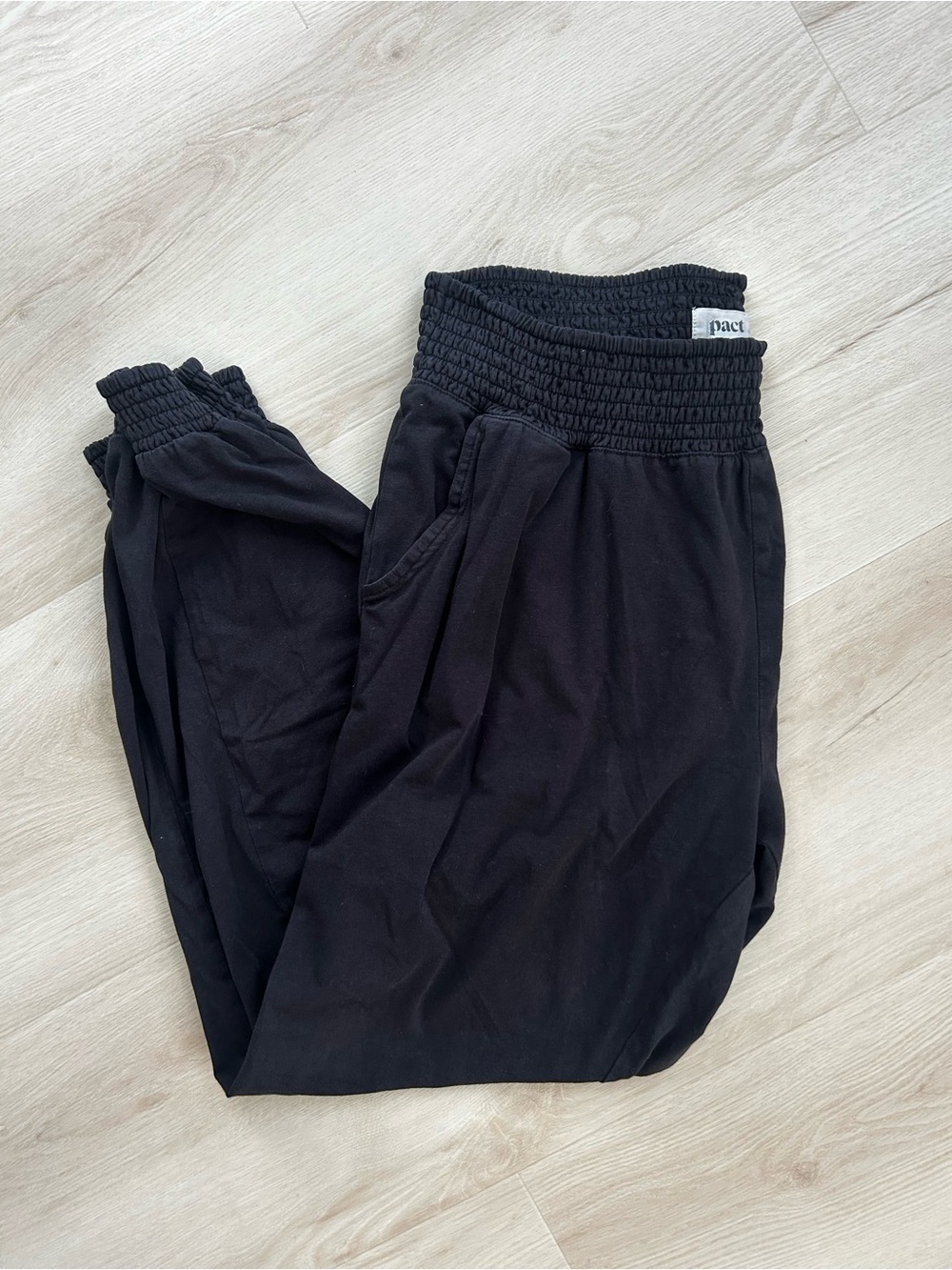 Pact Women’s Lightweight Joggers | Black Organic Cotton Pants